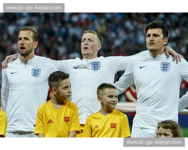 英格兰队回放：重温荣耀与热血的每一帧